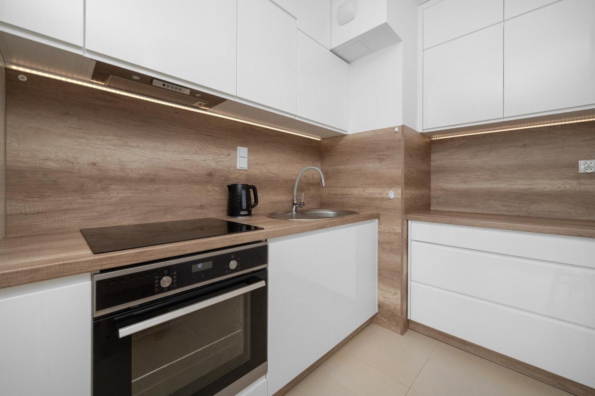 Klasyczny Apartament Z Balkonem We Wroclawiu By Noclegi Renters Extérieur photo